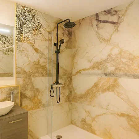 Neues In Lage, Free Parking Max 1,65m Höhe Und 1,8m Breite Karlsruhe