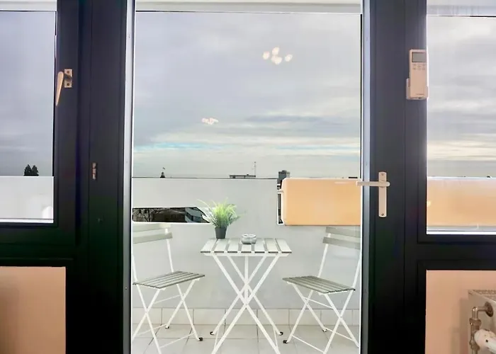 Appartement Neues In Lage, Free Parking Max 1,65m Hoehe Und 1,8m Breite Karlsruhe